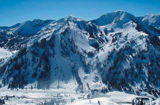 Alta Ski Area Panorama 01 c Alta Ski Area